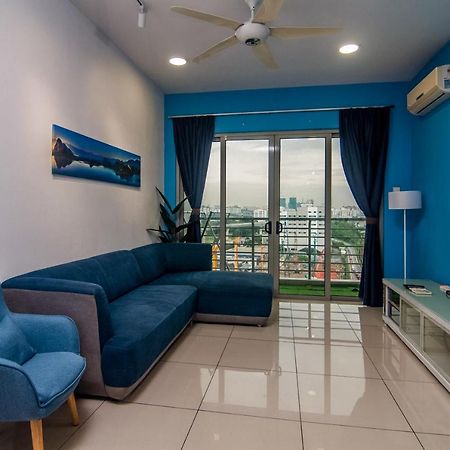 Flora Residence One South By Idealhub Seri Kembangan Bagian luar foto
