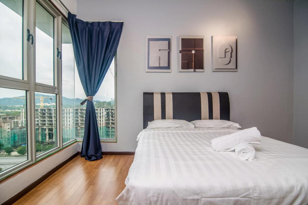 Flora Residence One South By Idealhub Seri Kembangan Bagian luar foto